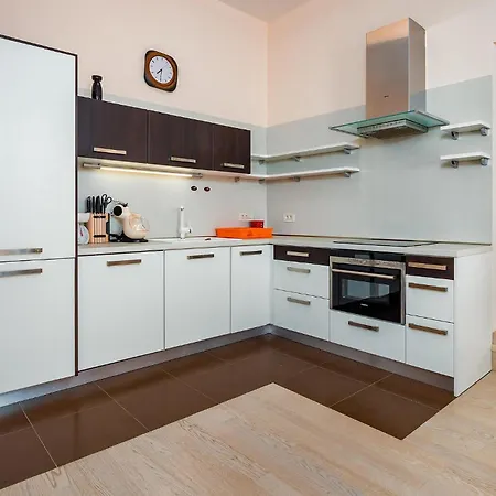 Appartement Beautiful In *
