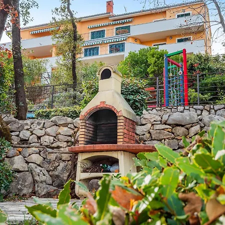 Apartment 3 Bedroom Beautiful In